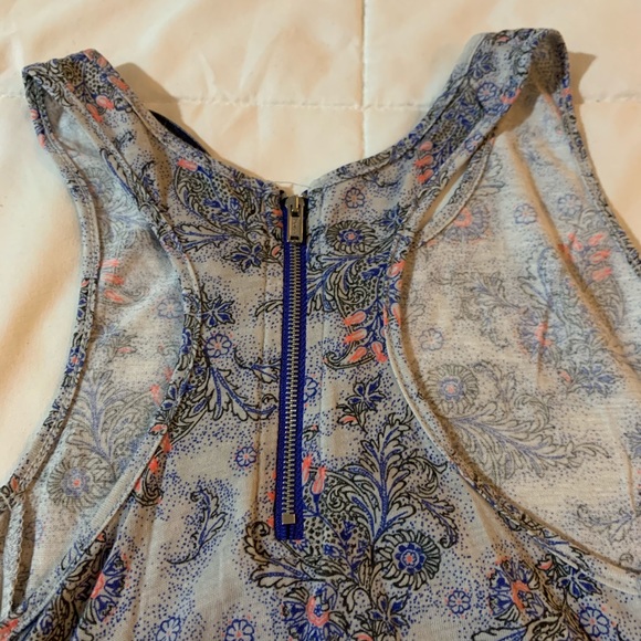 American Eagle Racerback Tank With High Low - Picture 3 of 3